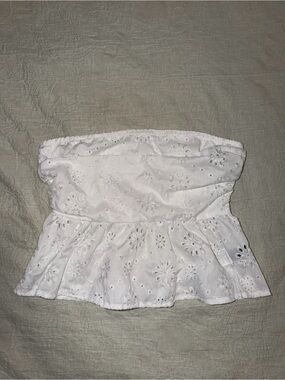 SHEIN White Eyelet Strapless Peplum Top